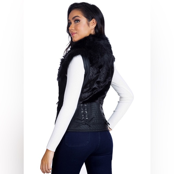 GUESS Faux Fur Vest - Picture 2 of 10